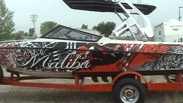 Auto Trim DESIGN Custom Wrap Graphics - Malibu Skier Wakeboard Boat смотреть онлайн