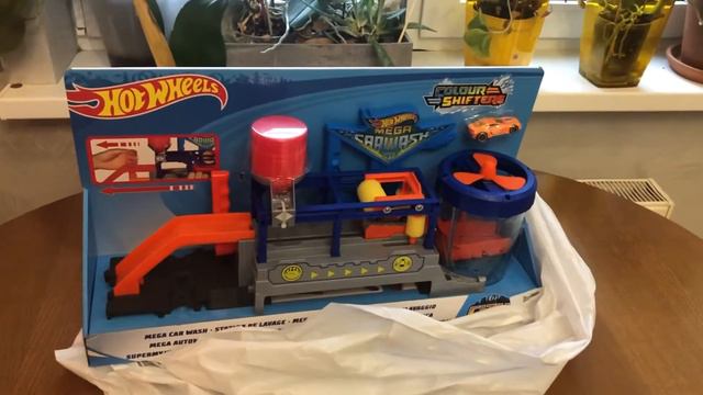 Отзыв об автомойке HotWheels из интернет- магазина Детского Мира смотреть онлайн