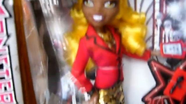 poupées dolls monster high fright camera action news 2013 honey swamp смотреть онлайн