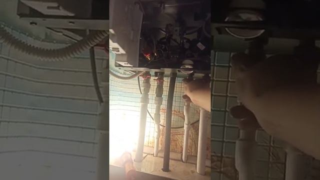 De Dietrich ZENA MS 24 MI FF. снимаем вторичный теплообменник