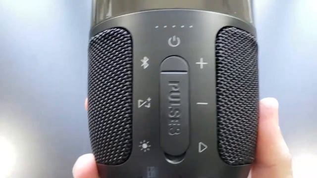JBL Pulse 3 Bluetooth Speaker Unboxing & Review смотреть онлайн