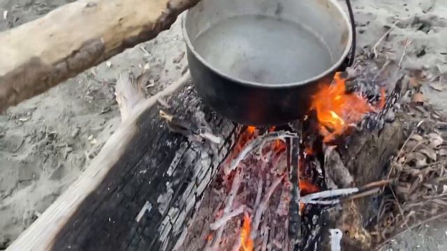 Рыбалка 24 часа р.Обь Солянка на костре отдых у костра начевка в палатке