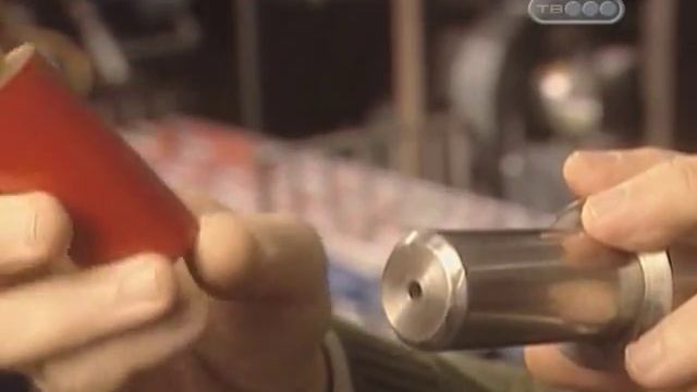 Как делают алюминиевые бутылочные пробки смотреть онлайн