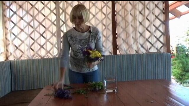 Букеты из садовых цветов своими руками. Подбираем красивые сочетания. смотреть онлайн