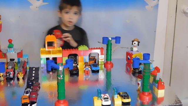Обзор игрушек  город из лего ,  Lego City Toy Review ,  рассказ почемучки.mp4