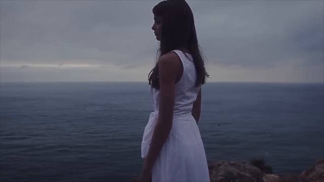 Izzamuzzic - Moon (unofficial Music Video)