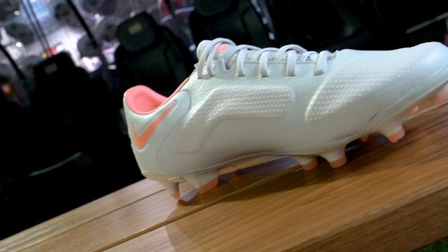 Nike Tiempo Legend 9 Pro смотреть онлайн