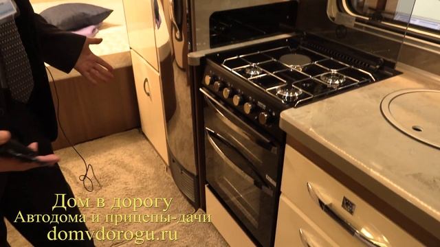 Новая духовка с грилем на 4 конфорки для двухосных прицепов Hobby смотреть онлайн