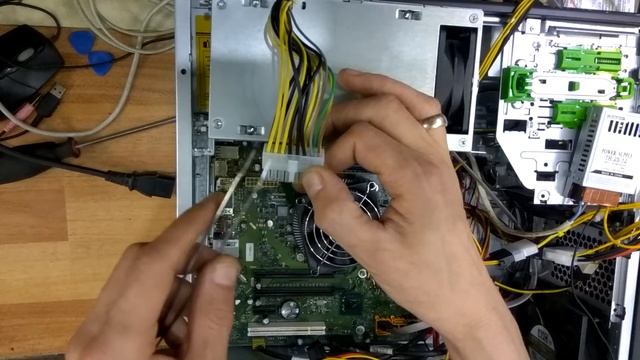 Замена блока питания Fujitsu Esprimo P700 E90+ смотреть онлайн