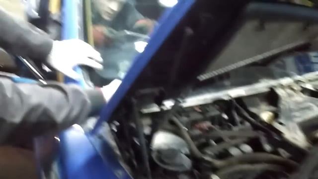 Замена лобового стекла Бентли смотреть онлайн