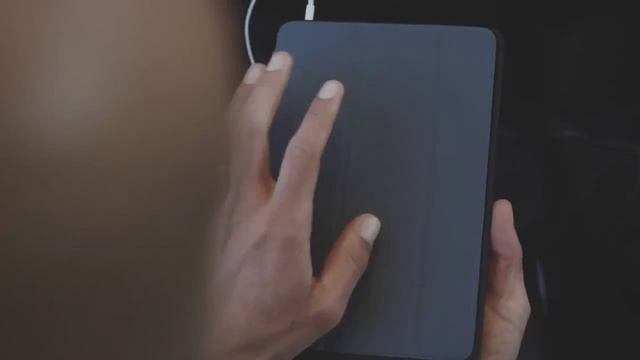 قاعدة وحافظة الشحن iPort المخصصة لأجهزة iPad و iPad Mini смотреть онлайн