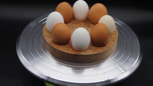 Менажница подставка Пасхальная с местом под яйца и рисунком / 8 секций из натурального дерева бука смотреть онлайн