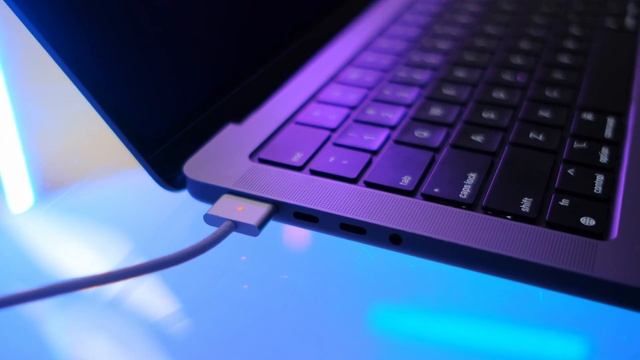 Обзор MacBook Pro 14 M1 PRO, DOTA2, Davinchi, Опыт использования спустя месяц. смотреть онлайн