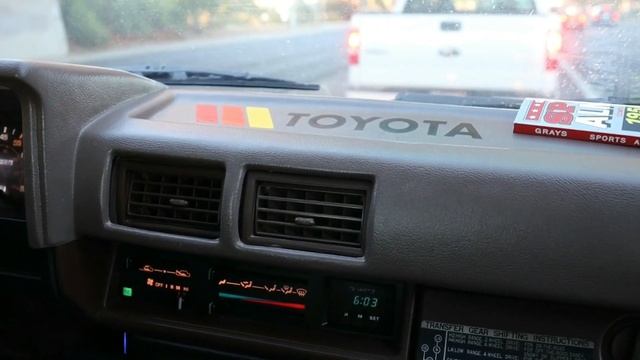 1984 Toyota Pickup Xtra Cab Back to the Future Restomod driving clip. City and freeway cruising смотреть онлайн