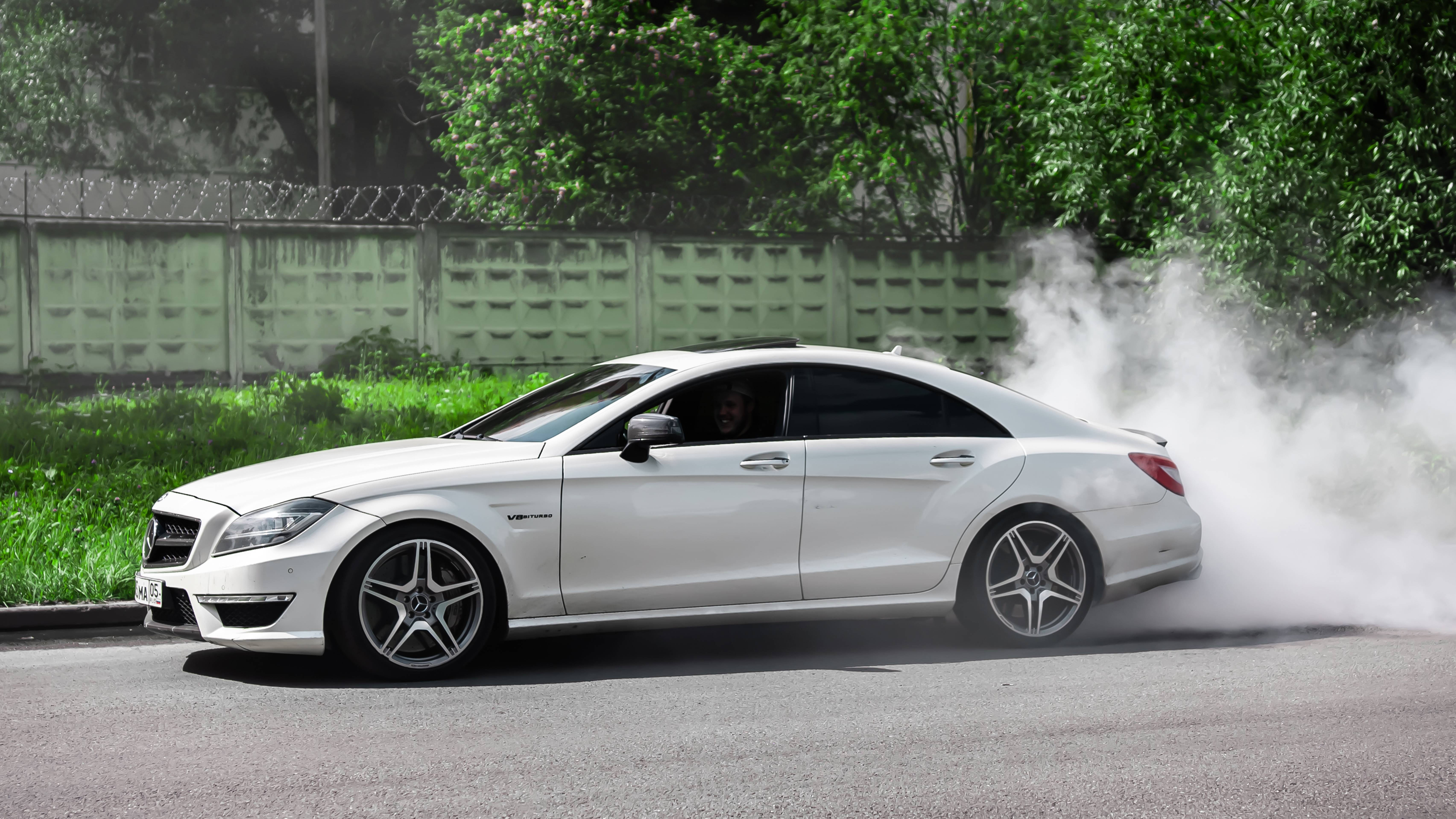 Я КУПИЛ БАНАН! Легендарный MERCEDES CLS 6.3! Поездка в Дагестан, восстановление! смотреть онлайн