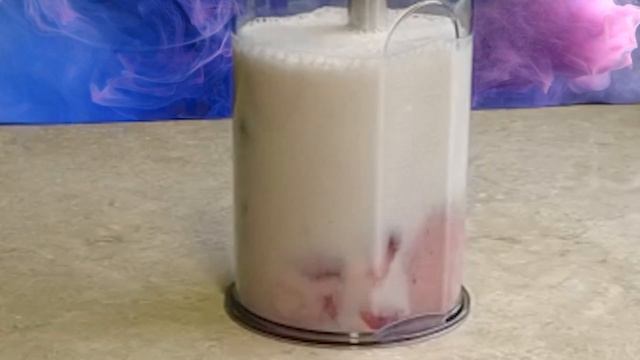 Fruit #Cocktail/#smoothies... #Коктейль/#смузи... кефир, банан, клубника смотреть онлайн