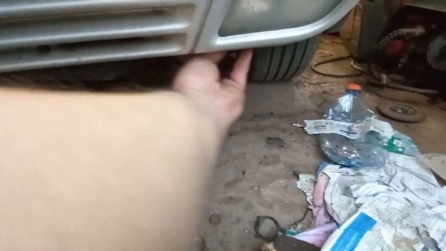 Как снять бампер на мерседесе w210 w208 смотреть онлайн