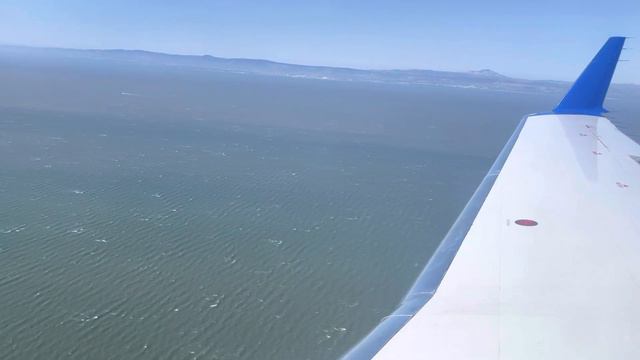 United Express/SkyWest Mitsubishi CRJ-200LR Landing In San Francisco (SFO)