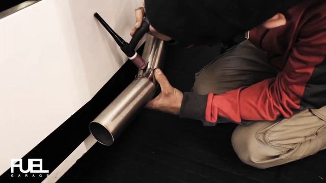 What The Hell Is A Toro7???? Crazy exhaust build смотреть онлайн