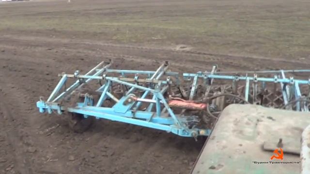 Задержка влаги культиваторами КПС-8 тракторами Т-150К. смотреть онлайн