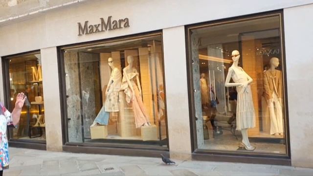 Италия Венеция Rialto Жасмин, платье twinset смотреть онлайн