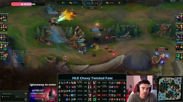 The CHOVY HORIZON In EUW Bootcamp!! 250 CS Lead FARM FACTOR | Midbeast смотреть онлайн