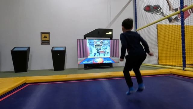 Skypark Vilnius Outlet | Massive Indoor play ground | Jumping Fun | Lithuanian and Filipino family смотреть онлайн