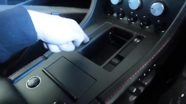 BUYING A CRASHED ASTON MARTIN V8 VANTAGE! смотреть онлайн