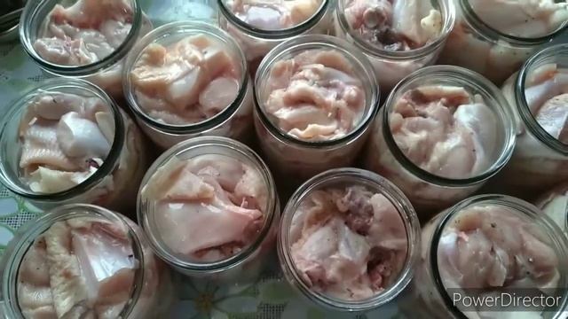 Цыпленок в собственном соку. Куриные желудочки, сердечки с овощами. В автоклаве. смотреть онлайн