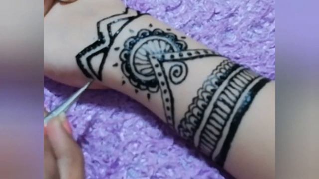 FOREARM SLEEVE LADIES TATTOO DESIGN // UNIQUE HAND MEHENDI DESIGN //HENNA TATTOO // SATISFYING VIDE смотреть онлайн