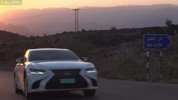 2018 Lexus LS 500h | Sonic White