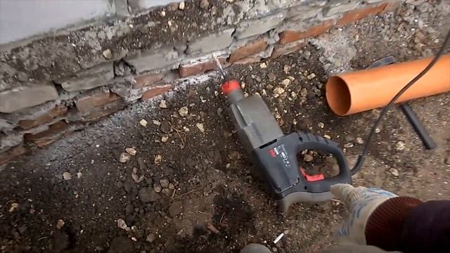 ЛЕНИВАЯ КЛАДКА Кирпич красный Подпол для гаража / ВЛОГ смотреть онлайн