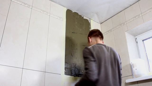 Переделка отверстия в керамической плитке под вытяжку. смотреть онлайн