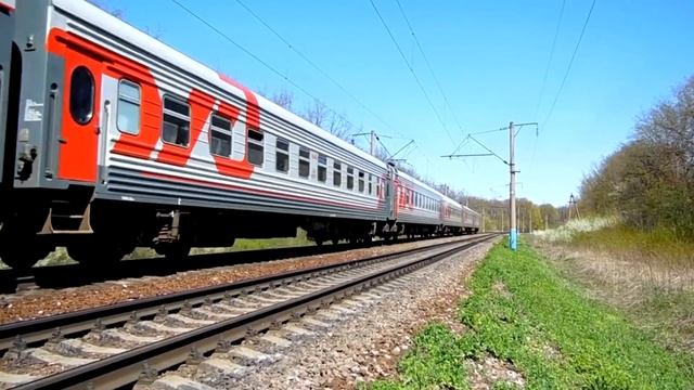 Электровоз ЭП1М-763 (ТЧЭ-3) со скорым фирменным поездом "Лотос" №005Ж Астрахань - Москва. смотреть онлайн
