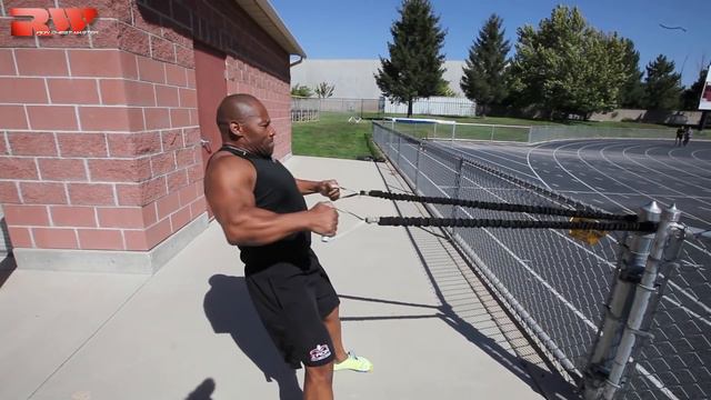 4 Outdoor Exercises For A Bigger Back And Biceps