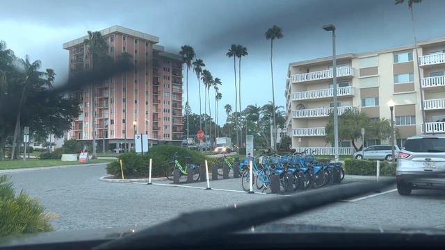 Strong Thunderstorm Lightning Thunder Windy St. Petersburg Florida August 2022 смотреть онлайн