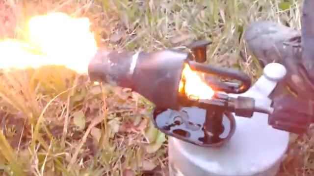 Розжиг паяльной лампы на смеси бензина и отработки 1:1 смотреть онлайн