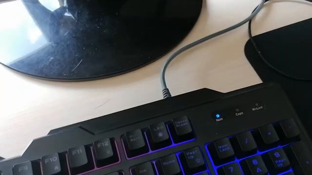 Обзор бюджетной игровой клавиатуры Qumo Cobra K30 смотреть онлайн