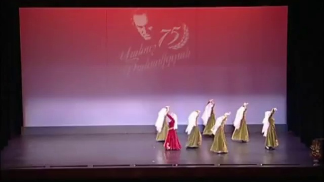 Азербайджанский танец Узундара. смотреть онлайн
