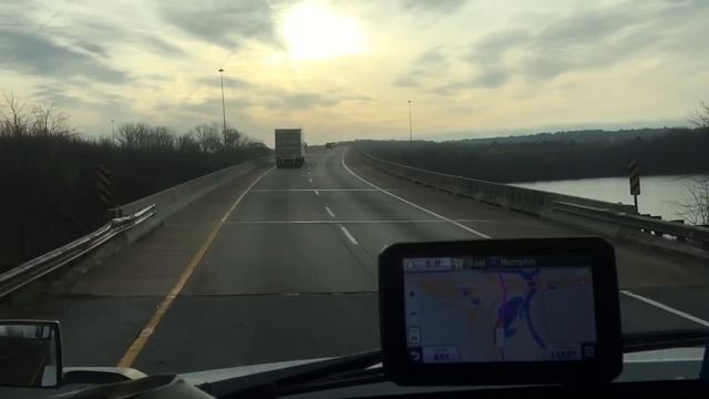 Дальнобой по США. Штаты Арканзас и Тэнесси. (Сериал - март) смотреть онлайн