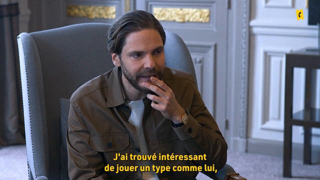 Daniel Brühl Talks about Nebenan with AlloCiné смотреть онлайн