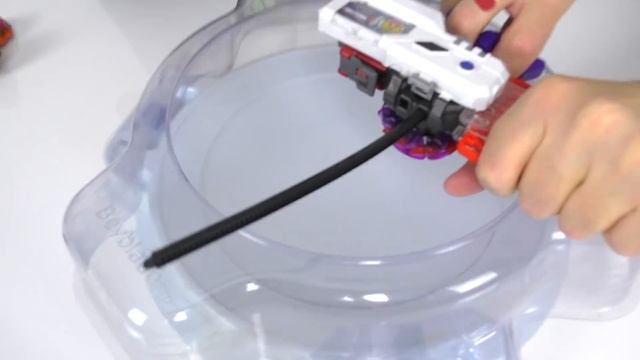 Beyblade Burst. Бейблэйд Берст.Tact Longinus из набора случайных волчков B151 смотреть онлайн