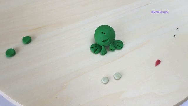 КАК СДЕЛАТЬ ЗАДАВНУЮ ЛЯГУШКУ ИЗ ПЛАСТИЛИНА. смотреть онлайн