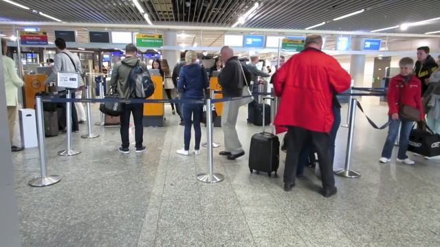 Flying to Miami: Check-in and Boarding at Frankfurt Airport (Terminal 1) смотреть онлайн