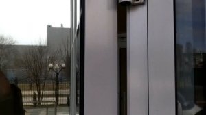 Регулировка уличных дверей, как отрегулировать алюминиевую дверь. Просела дверь как отрегулировать.