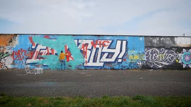 Painting with ULTRA PRESSURE Cans Only ⚠️ (this is NUTS!!) смотреть онлайн