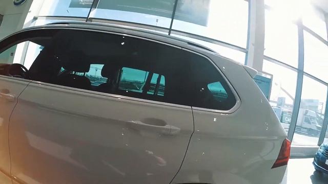 Volkswagen Tiguan 2018 ОБЗОР. (ИНТЕРЬЕР, ЭКСТЕРЬЕР,ДВИГАТЕЛЬ).