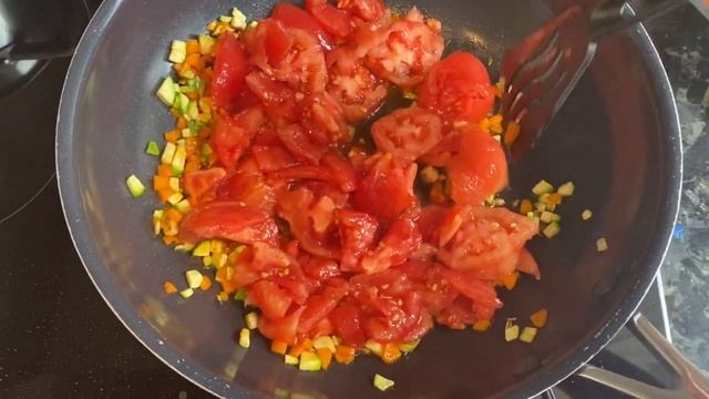 КАК ПРИГОТОВИТЬ ТОМАТНЫЙ СОУС ИЗ ПОМИДОРОВ для макаронов и спагетти! ДОСТУПНЫЙ РЕЦЕПТ ПП смотреть онлайн