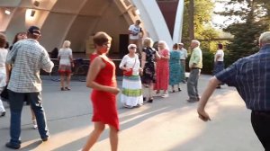 ?  ДО СТАНЦИИ ЛЮБОВЬ У НАС С ТОБОЙ БИЛЕТ!!!?????  ТАНЦЫ .ПАРК ГОРЬКОГО.