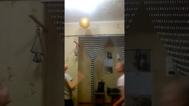 Игра шарик лопнул смотреть онлайн